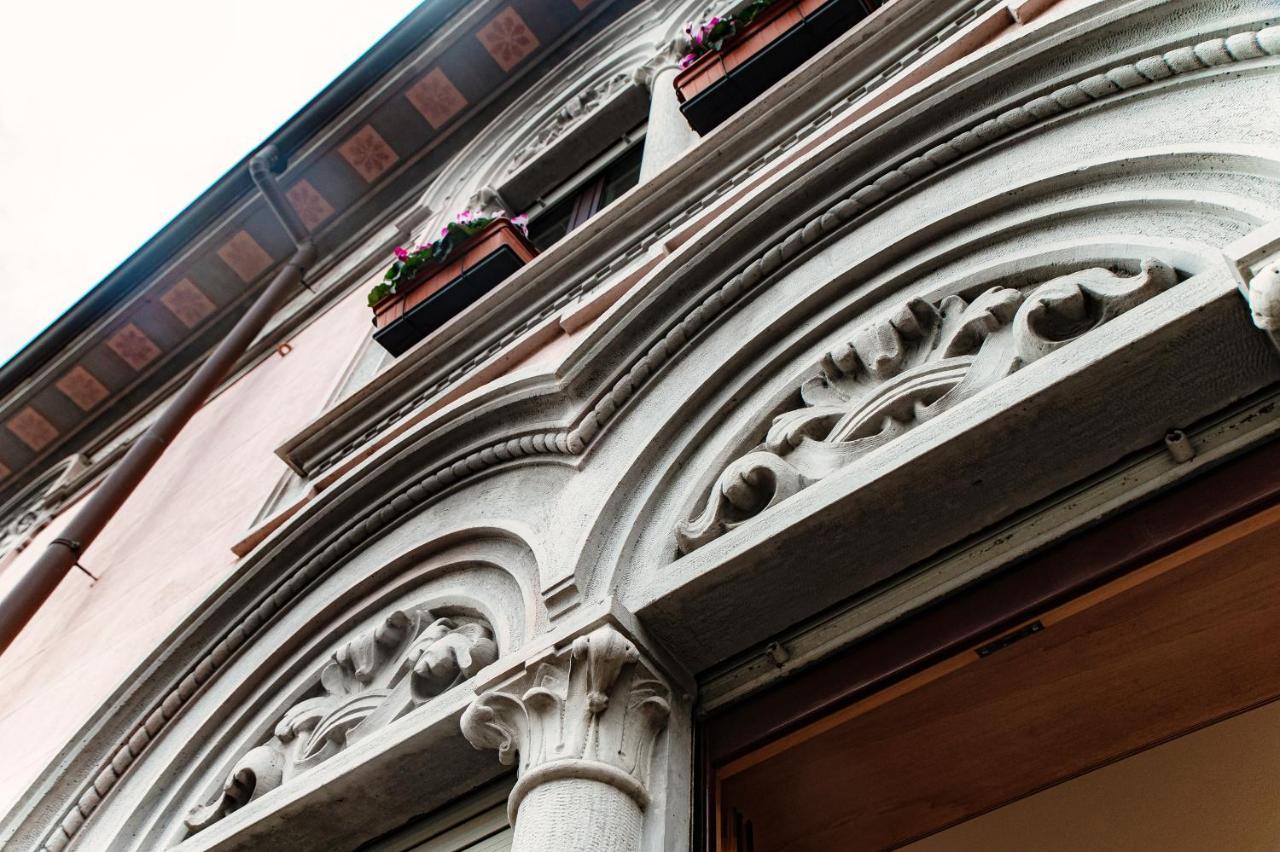 Grand Maison - Con 2 Ampie Camere Da Letto Como Exteriér fotografie